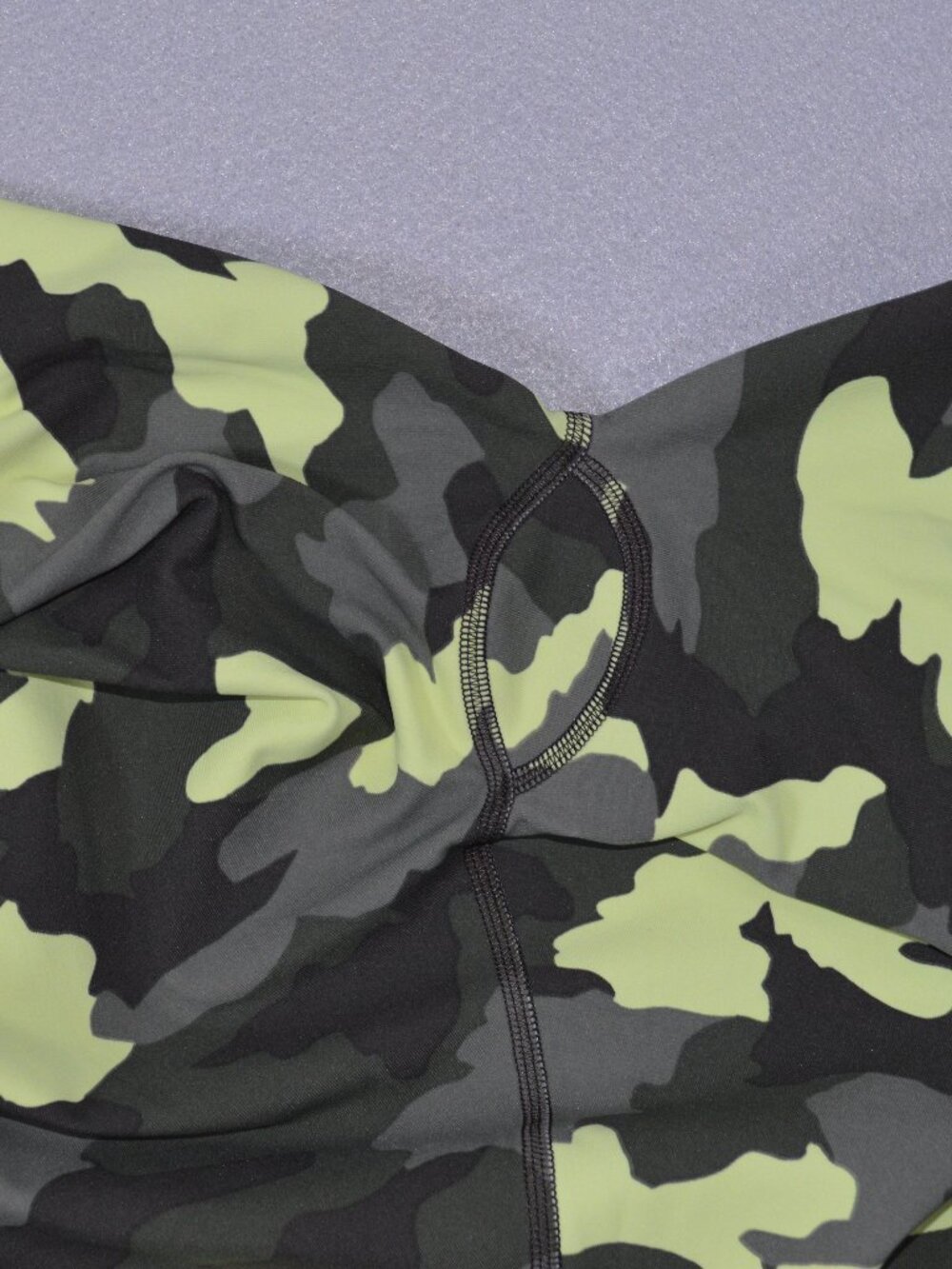 Lululemon Swift Speed High Rise Crop 21 Camo Leggings Size 10 Luxtreme - Picture 10 of 15